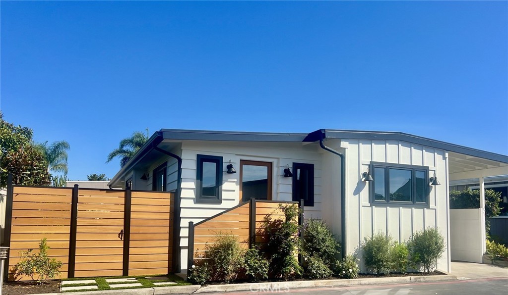 108 Yorktown