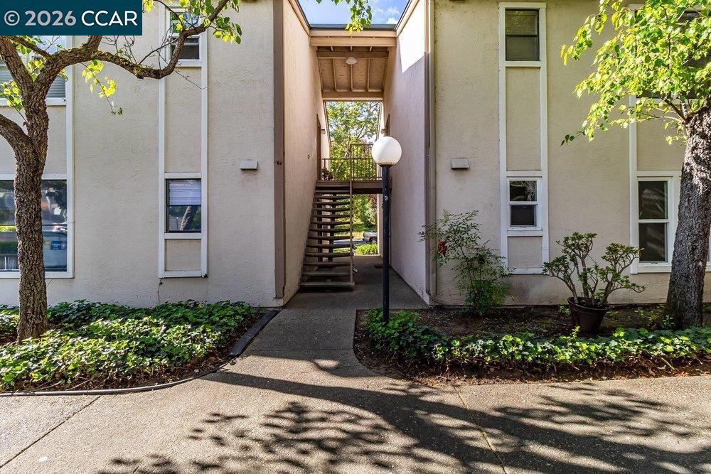 375 Camelback Drive 4