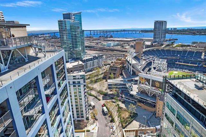 321 10Th Ave 212