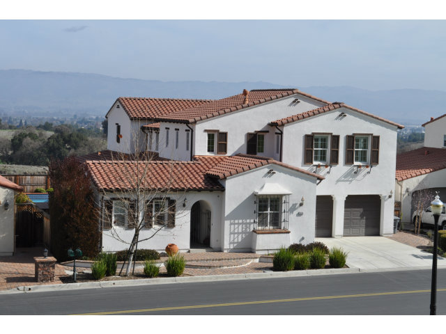 6560 EAGLE RIDGE Court