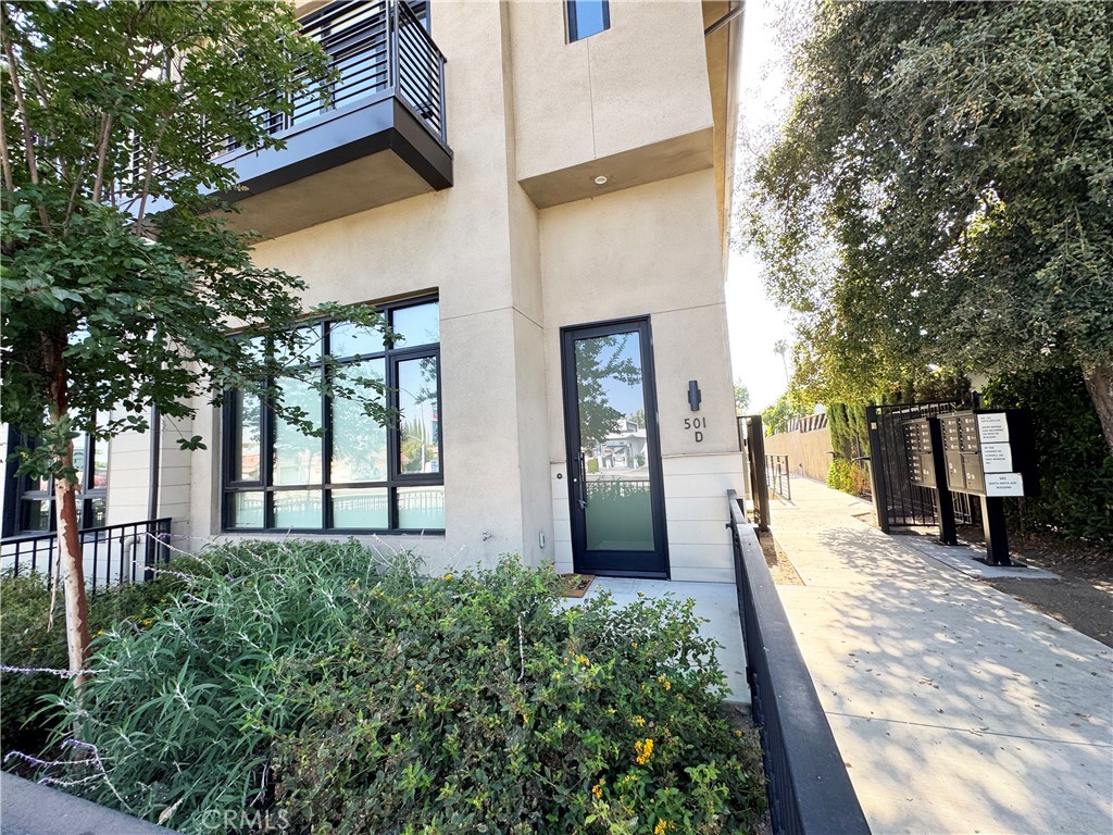 501 N Santa Anita D