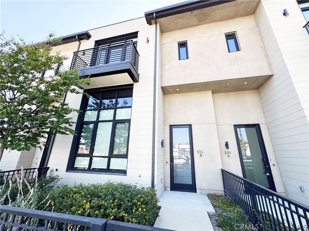 501 N Santa Anita B