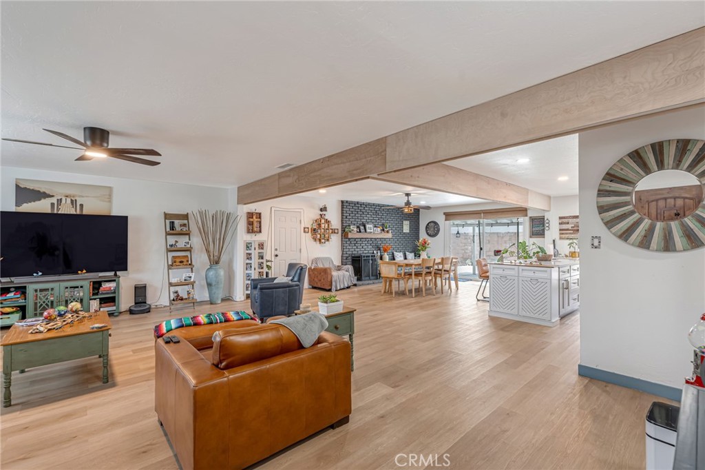 590 E Van Koevering
