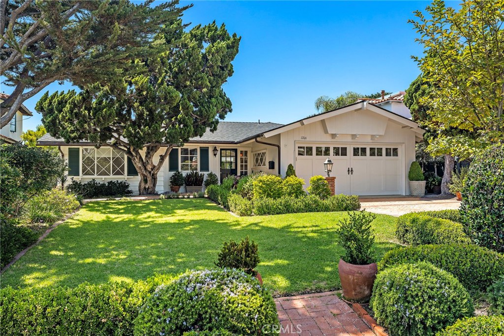 1706 Calle De Los Alamos