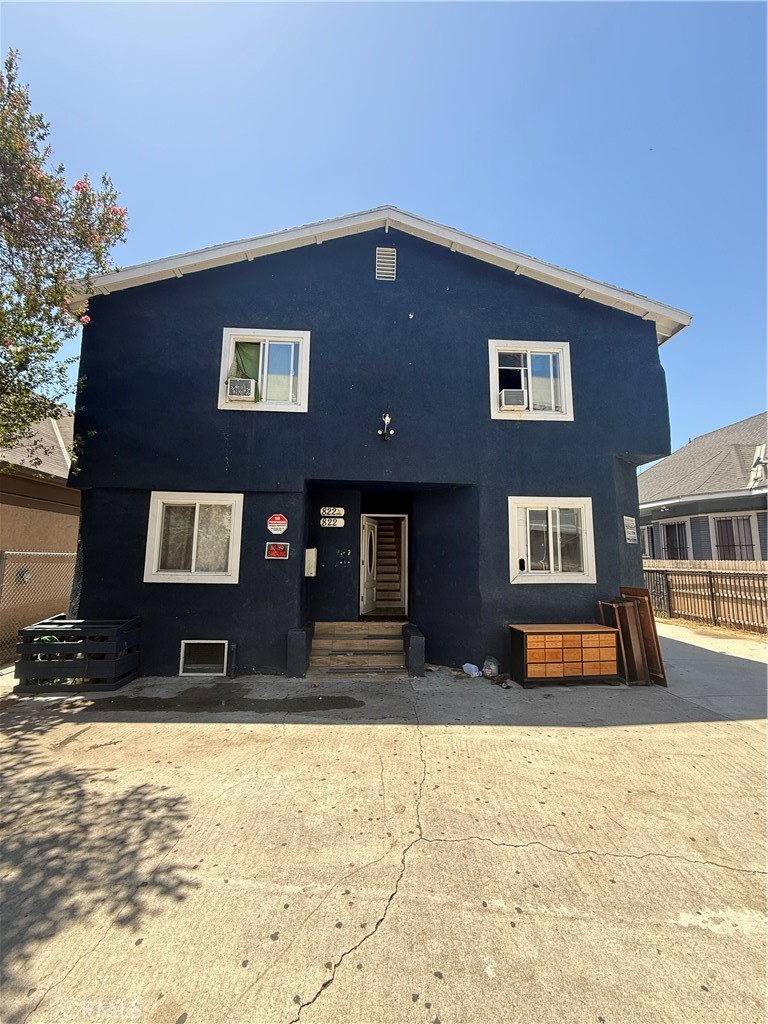 822 W 60th