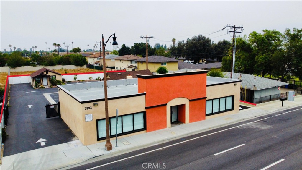 7893 Sierra Avenue
