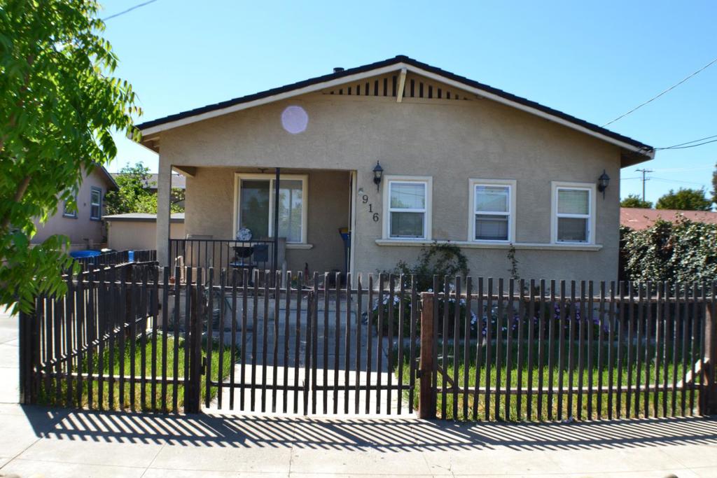 916 Sally Street