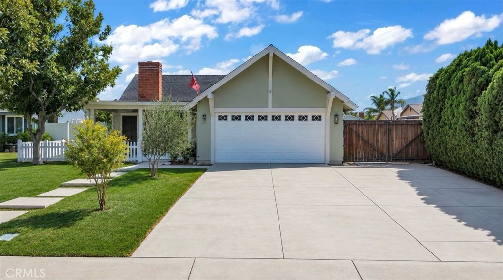 4352 Blueridge
