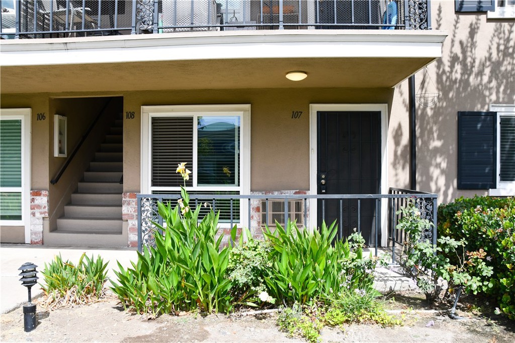 660 S Glassell 107