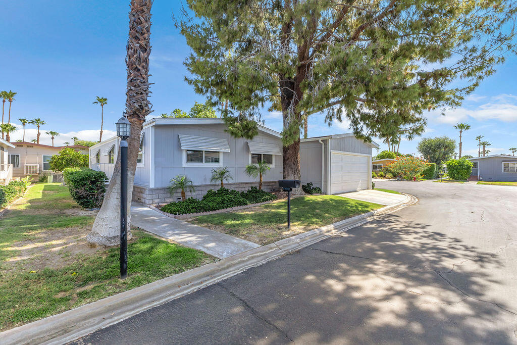 1251 Via Benicia