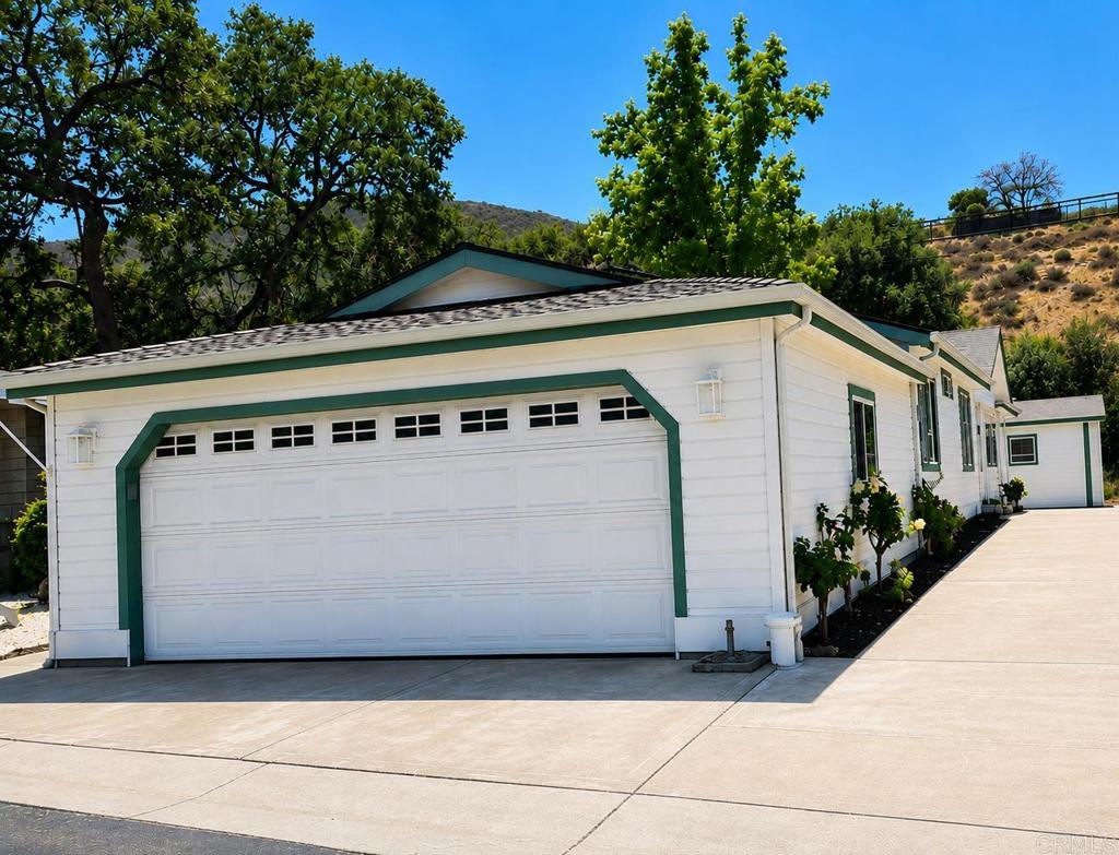8975 Lawrence Welk Drive 5
