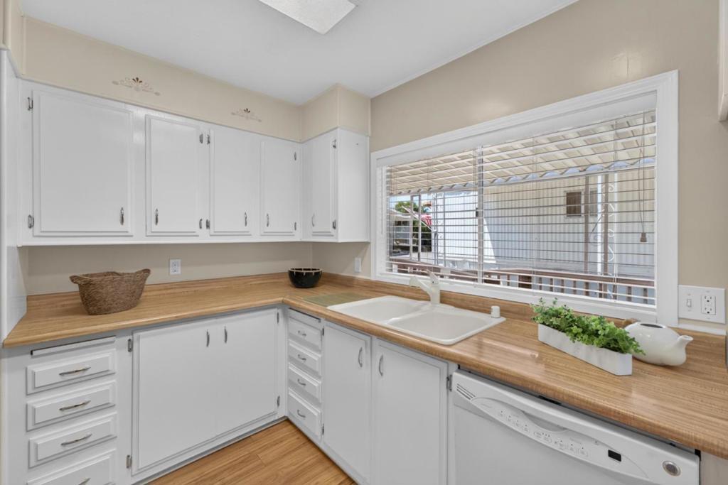 144 Holm Road 14