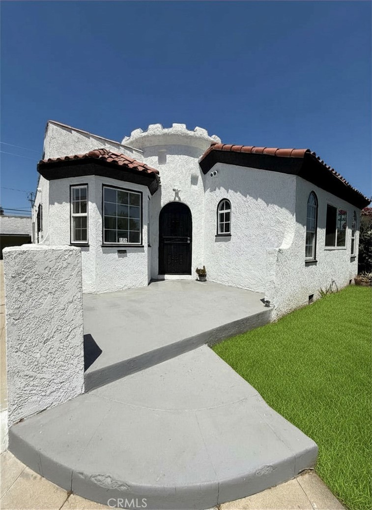 1415 N Spring