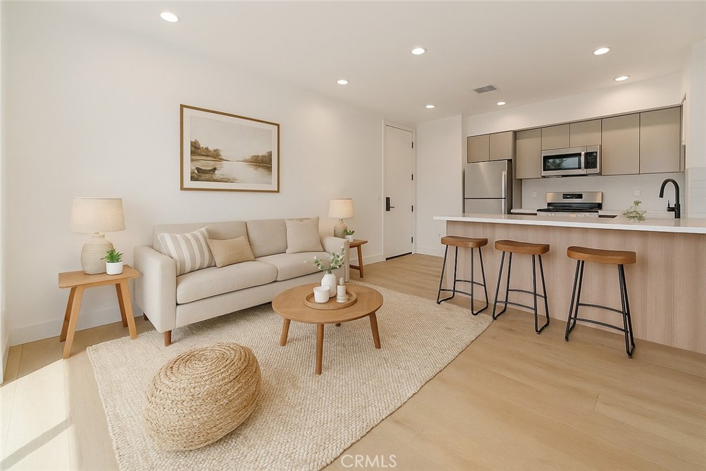 7510 Sepulveda Boulevard 304