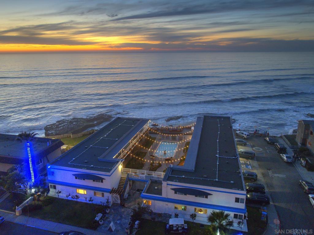 1370 Sunset Cliffs Blvd