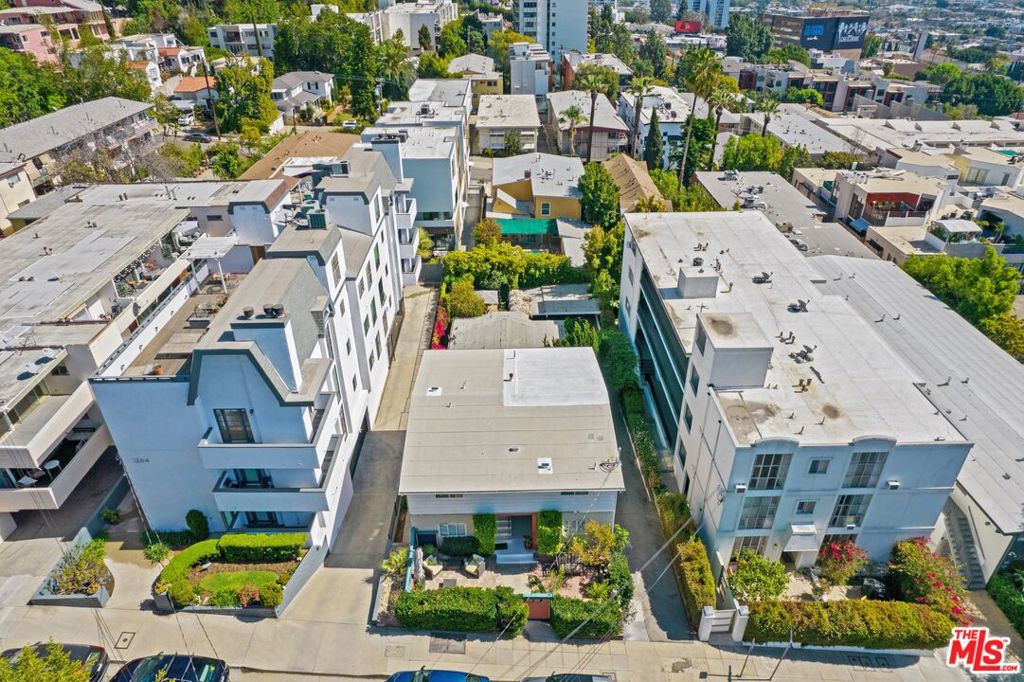 1260 Ozeta Terrace