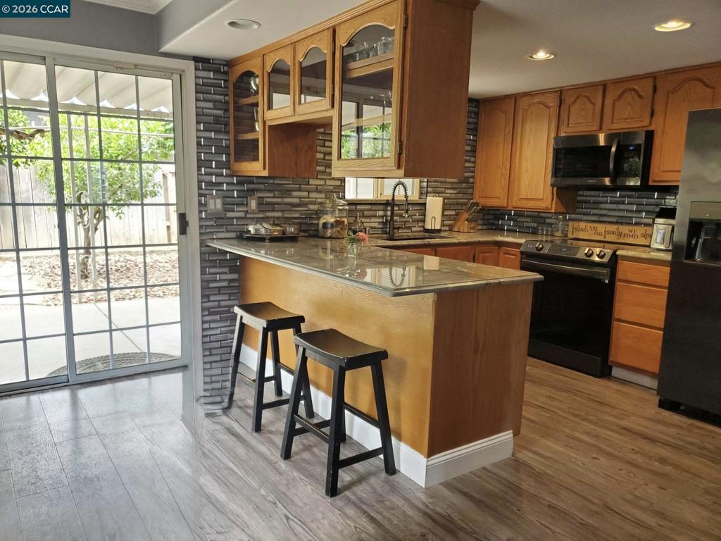 552 Redwood Dr