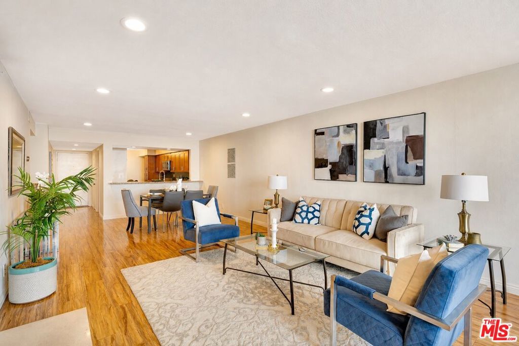 1900 Vine Street 103