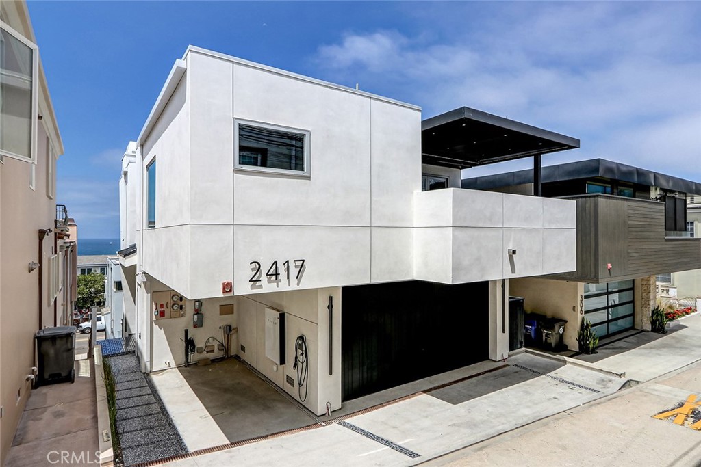 2417 Crest