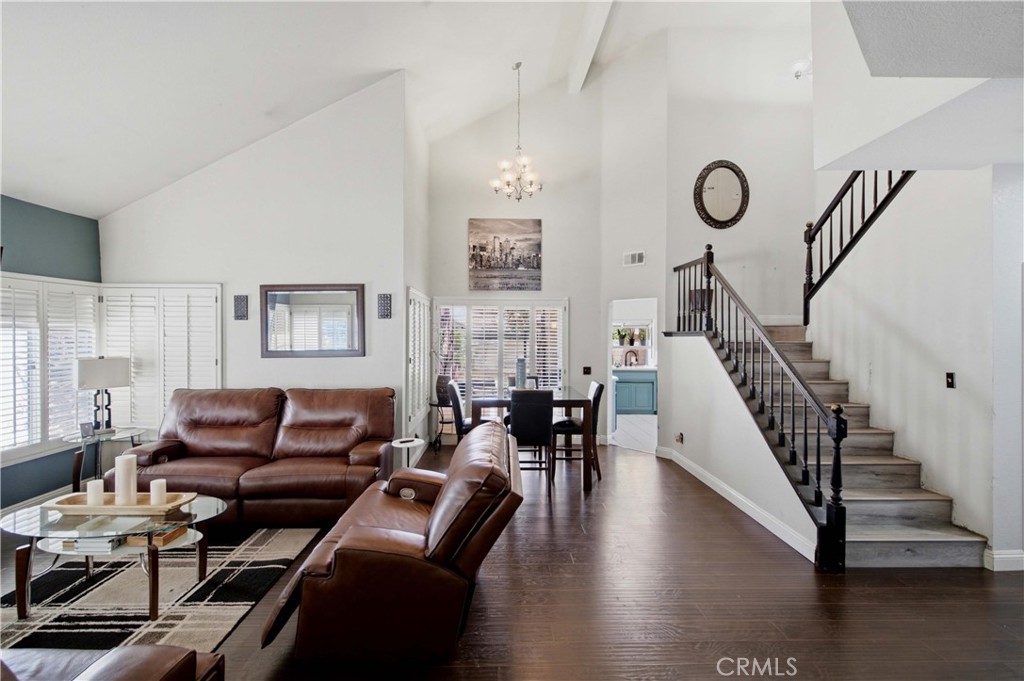 4043 E Avenue R12