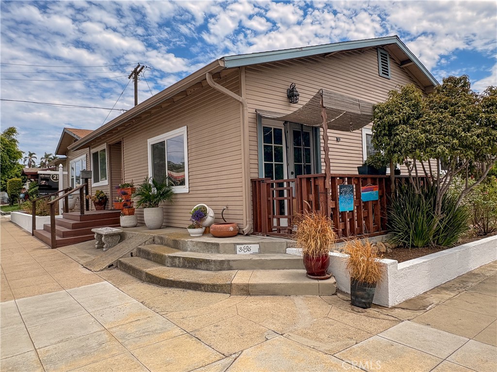 3595 Arizona Street