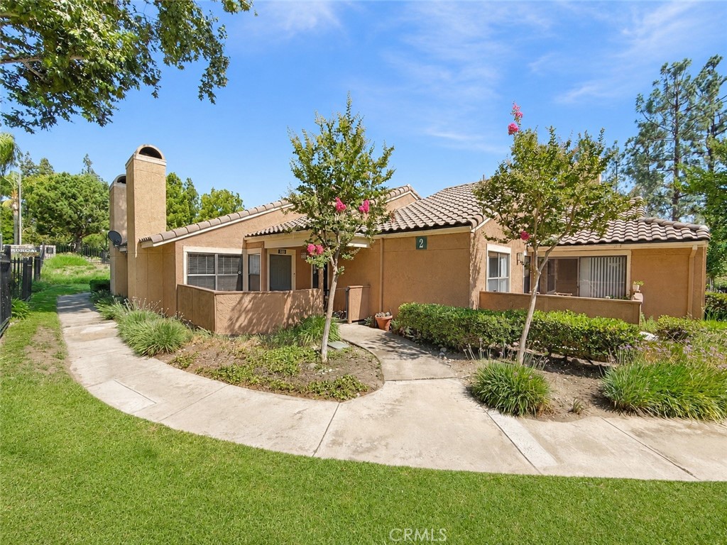 10655 Lemon Avenue 202