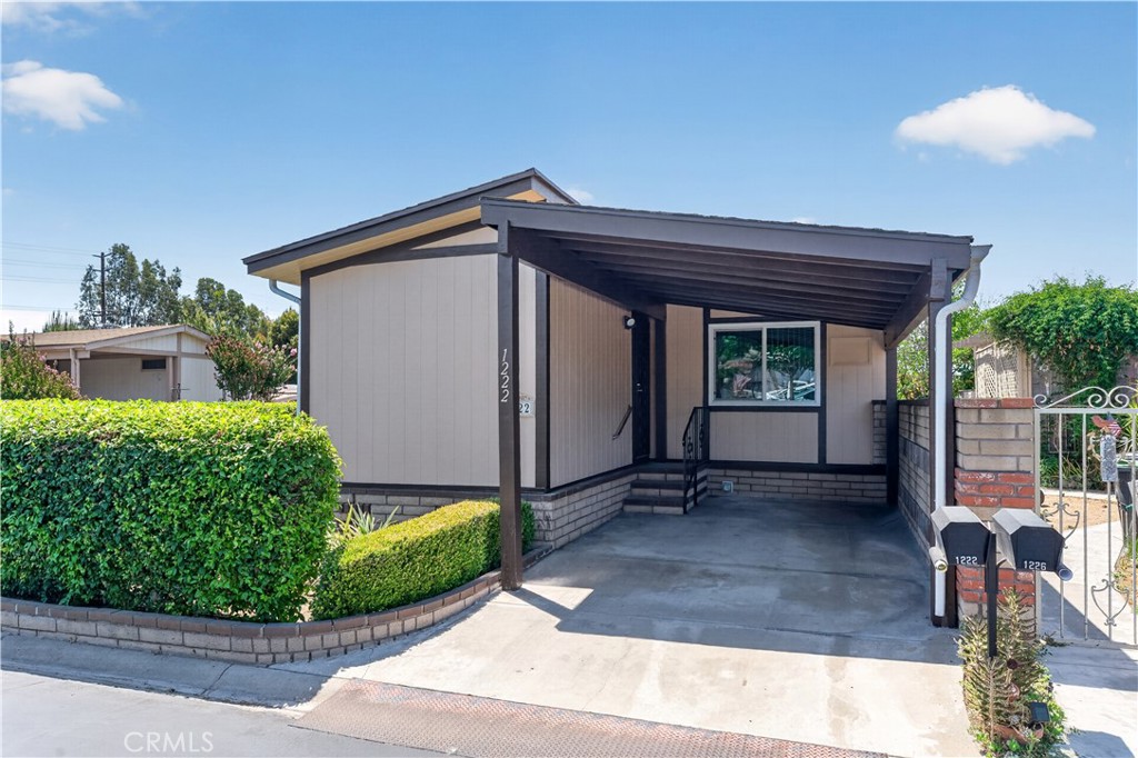 1222 Sky Lake Avenue