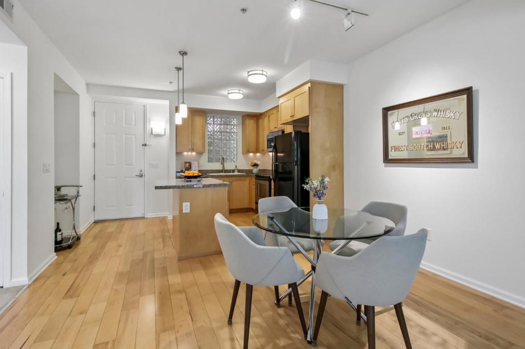 800 N 8th Street 101