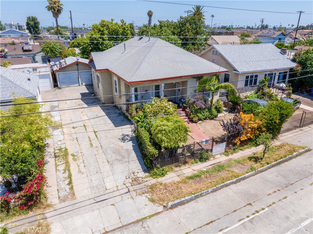 821 823 W 98th Street