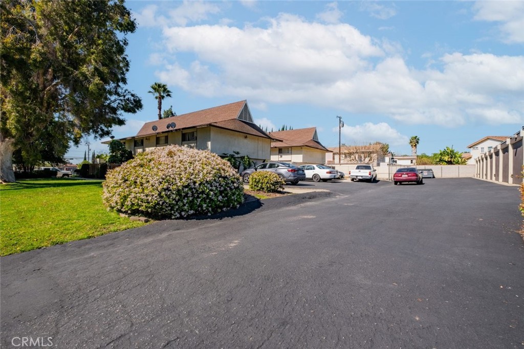 1935 Royalty Drive