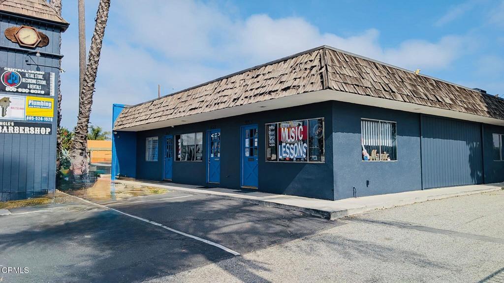 553 Ventura Street