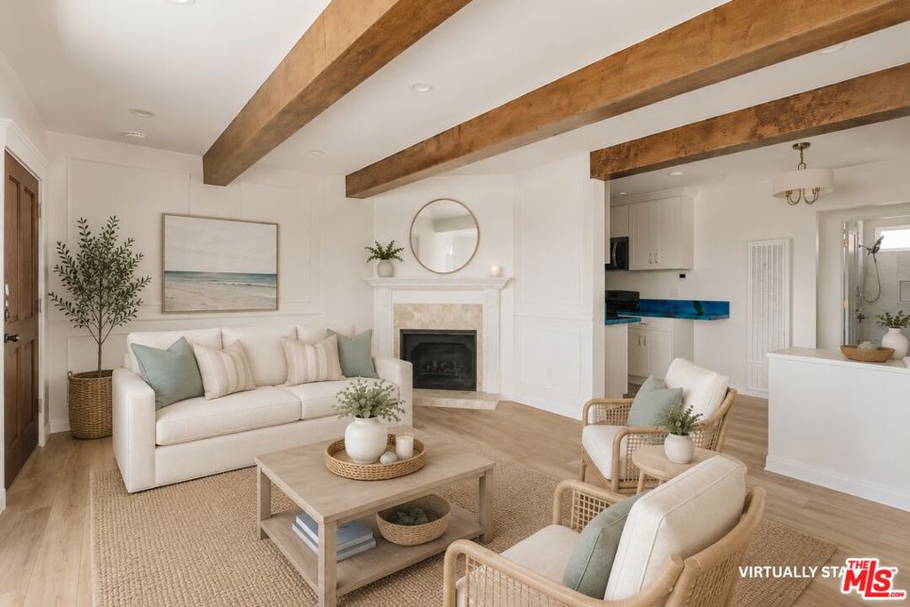 1466 Manhattan Beach Boulevard 4