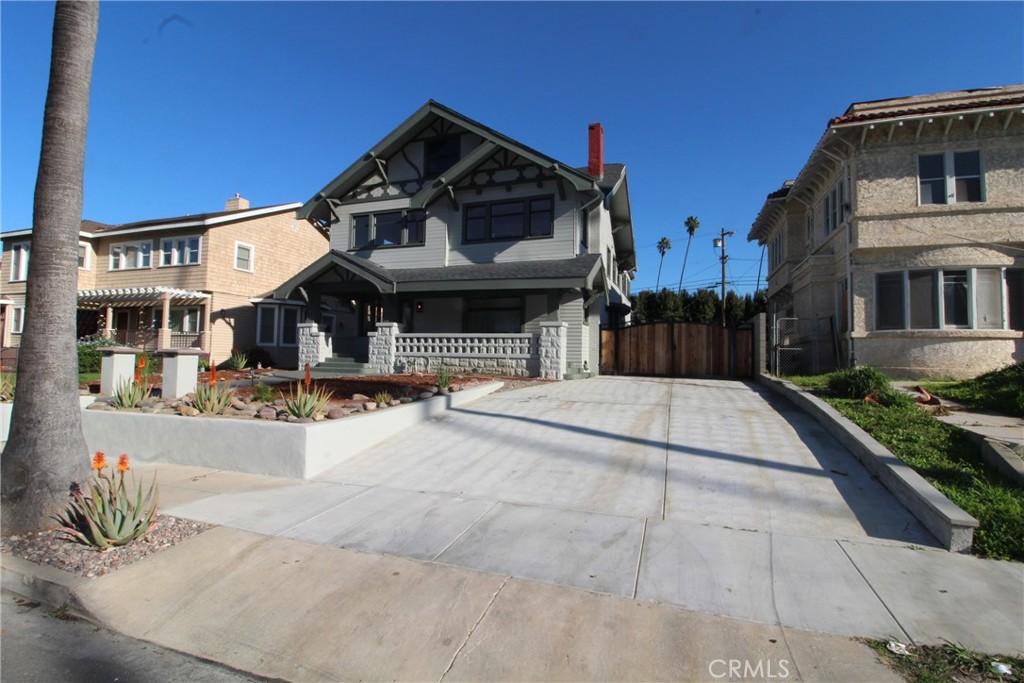 1224 3rd Avenue