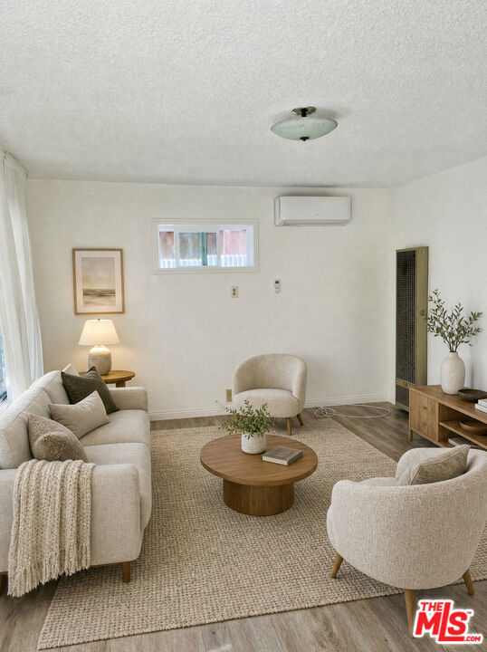 2371 Edgewater Terrace