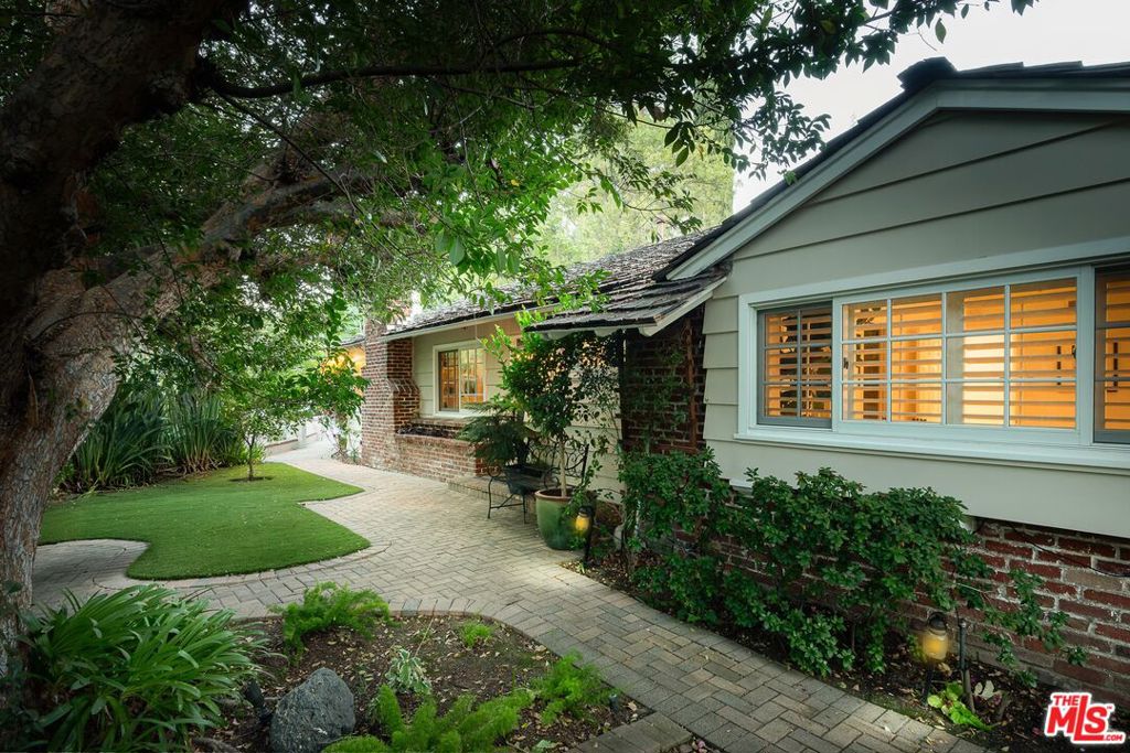 3931 Woodcliff Road