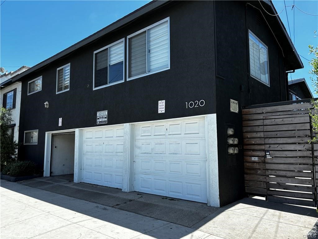 1020 E Broadway