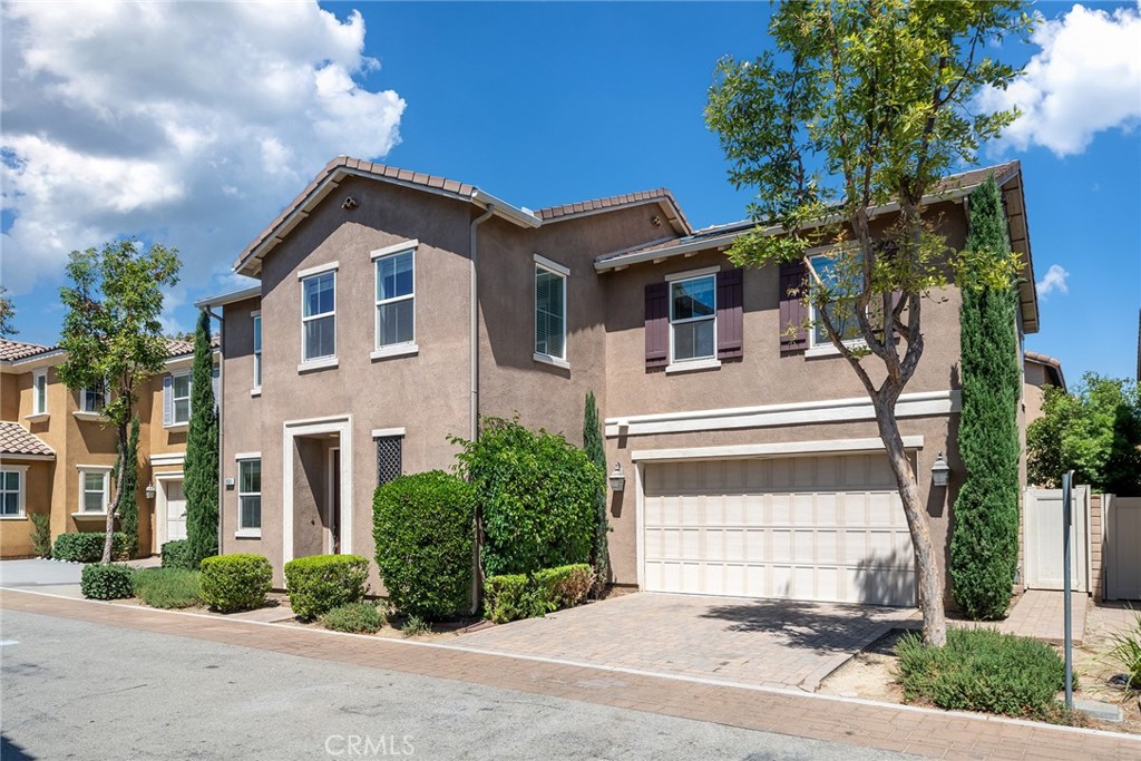 2991 E Via Corvina