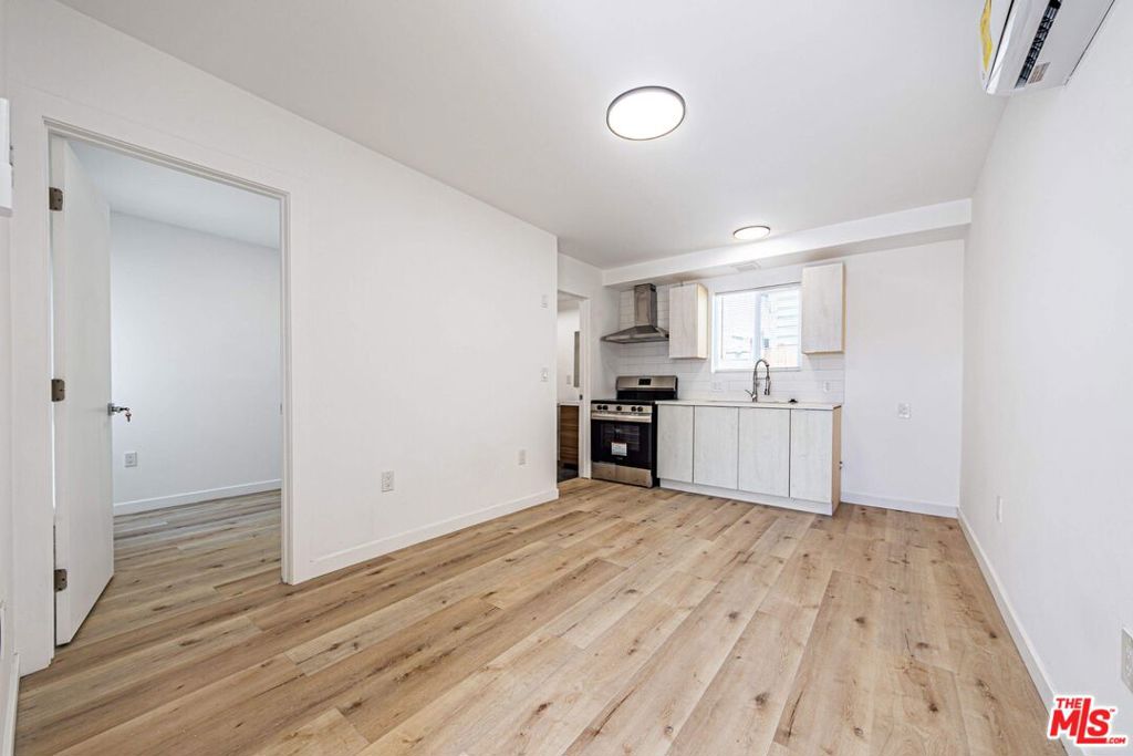 4626 Wall Street