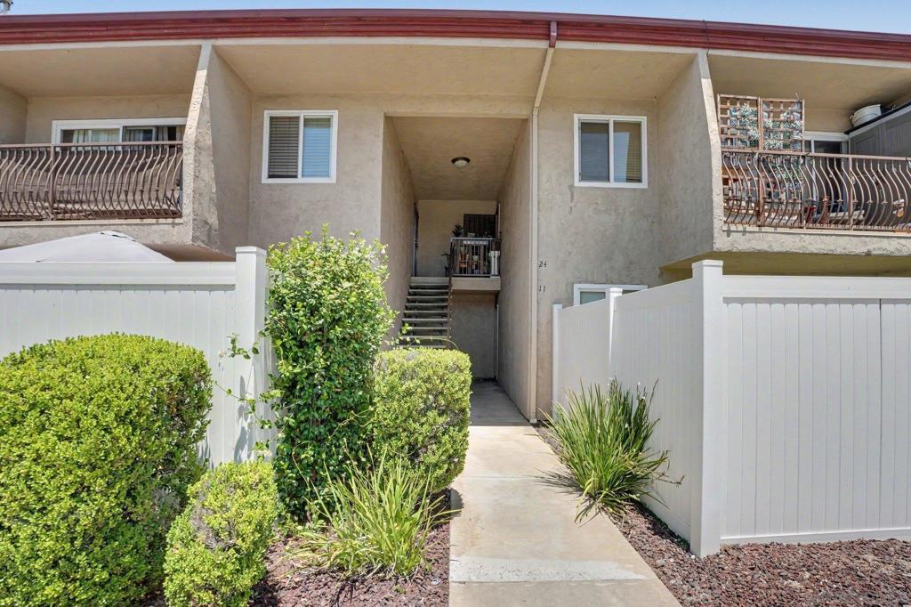 930 Peach Avenue 11