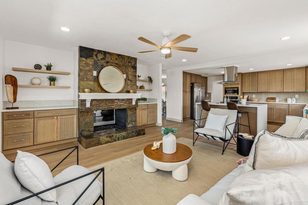 12615 Senda Acantilada