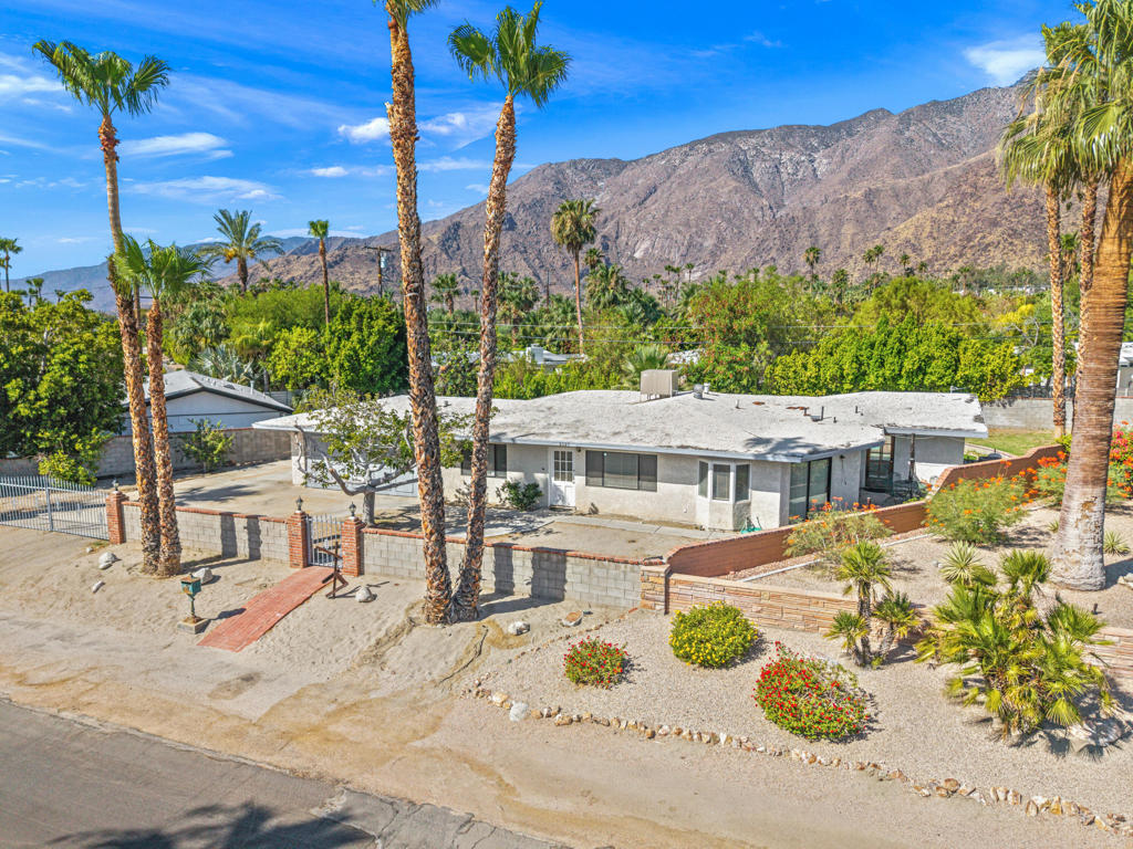 2127 N Cardillo Avenue