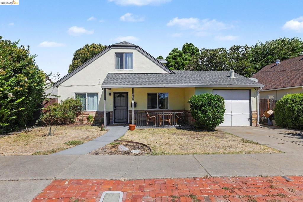 3879 Shasta Cir