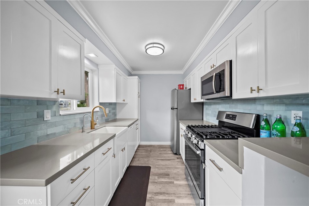 11138 Aqua Vista Street 52