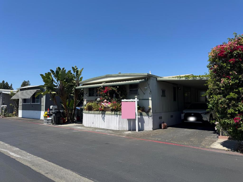 2135 Little Orchard 61