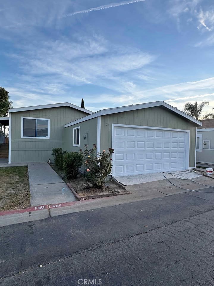 80 E Dawes Street 164