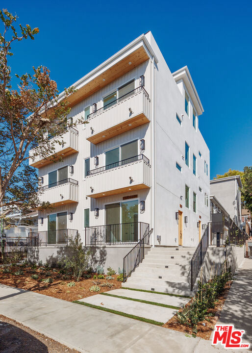 1334 Mohawk Street