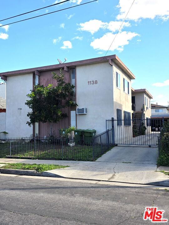 1138 Fedora Street
