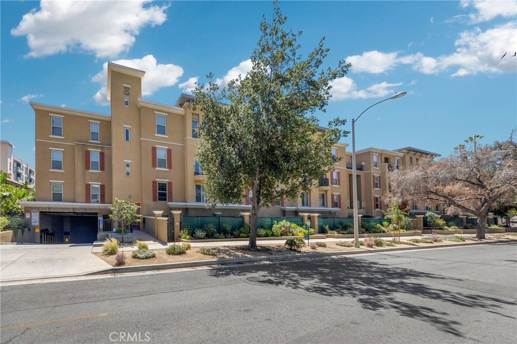 128 N Oak Knoll 111