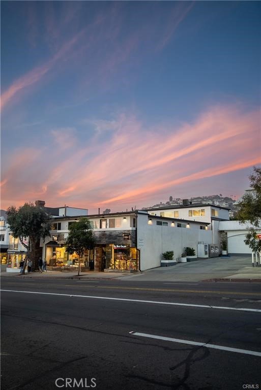 577 S Ramona #E