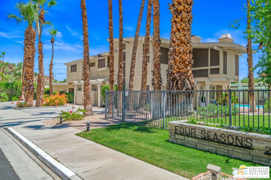 290 S San Jacinto Drive 3
